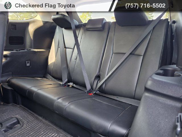 Used 2024 Toyota Highlander Platinum AWD/4WD image 21