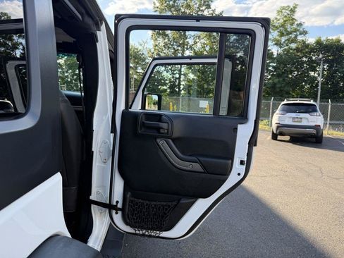 Used 2017 Jeep Wrangler Unlimited Sport w/ Quick Order Package 24S AWD/4WD image 22