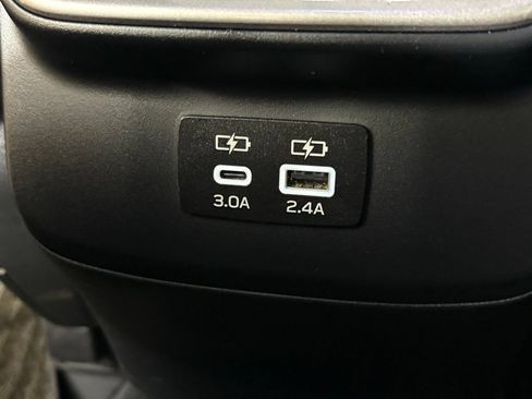 Used 2025 Subaru Outback Onyx Edition AWD/4WD image 39