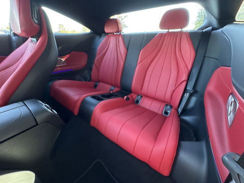 Used 2024 Mercedes-Benz CLE 300 4MATIC Coupe image 27