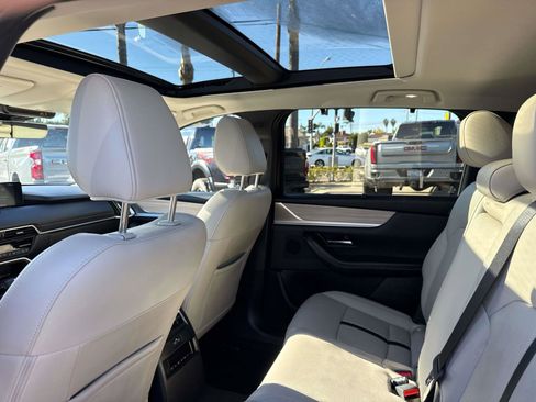 Used 2025 MAZDA CX-70 Plug-In Hybrid w/ Premium Pkg image 13