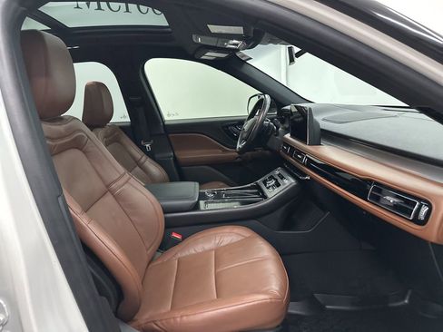Used 2023 Lincoln Aviator Reserve w/ Equipment Group 201A image 31