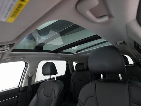 Used 2022 Kia Sorento SX image 32