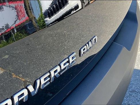 Used 2023 Chevrolet Traverse LT AWD/4WD image 23