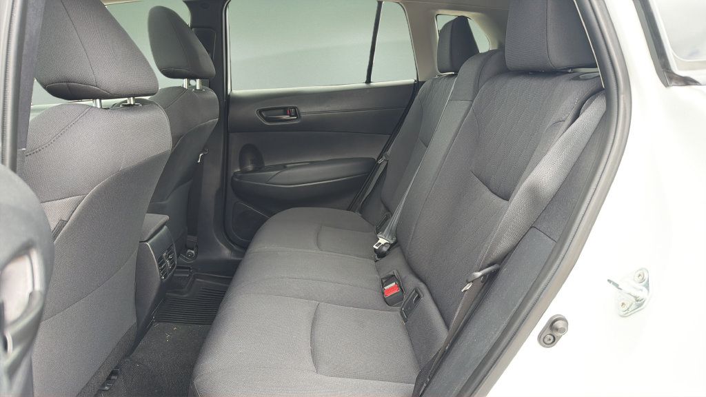 Used 2024 Toyota Corolla Cross LE w/ Moonroof Package AWD/4WD image 14