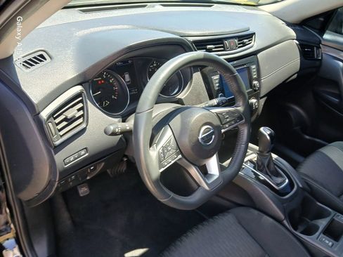 Used 2020 Nissan Rogue S FWD image 7