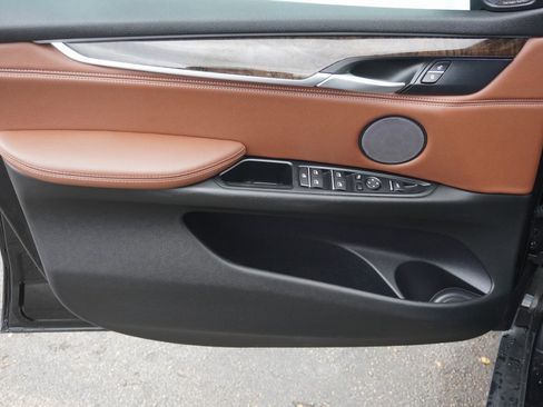 Used 2018 BMW X5 xDrive35i w/ Premium Package image 9