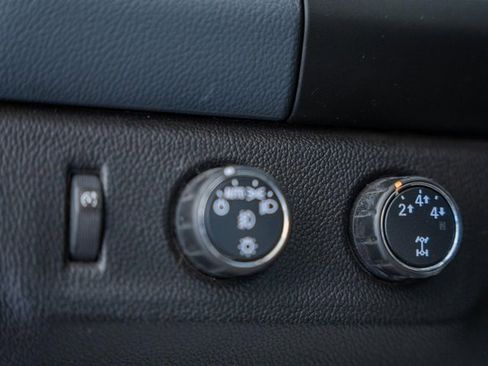 Used 2015 Chevrolet Colorado Z71 image 39