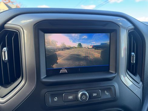 Used 2021 GMC Sierra 3500 4x4 Crew Cab w/ Convenience Package image 24