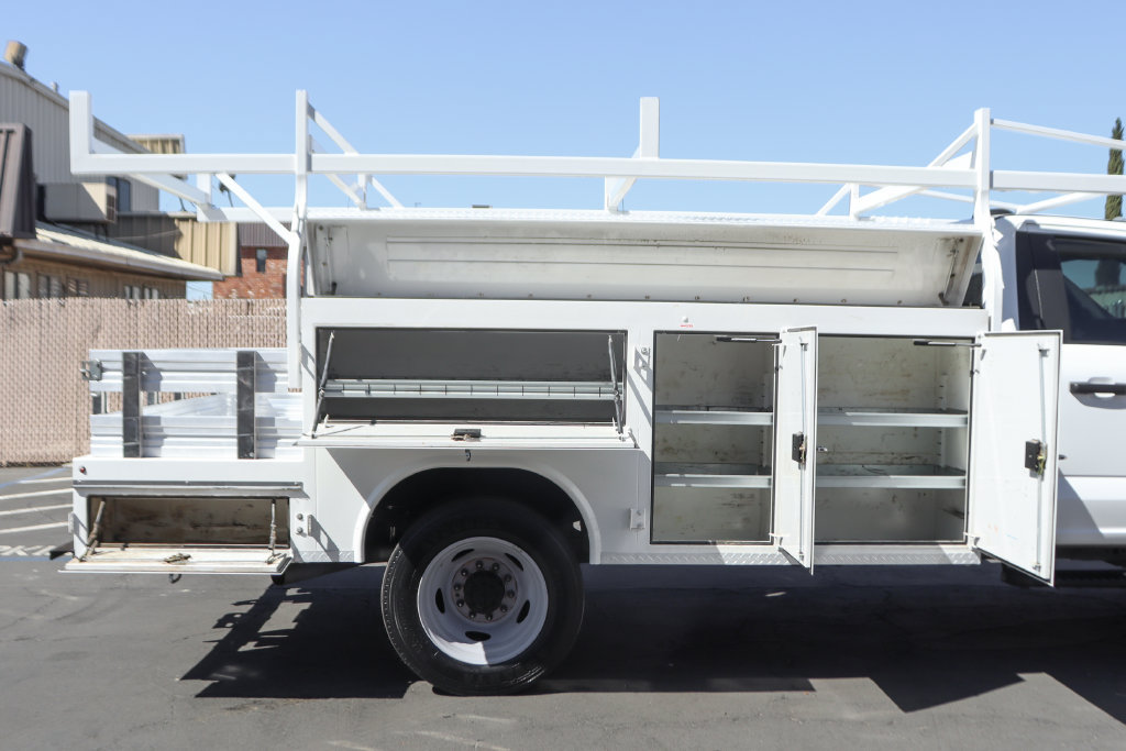 Used 2023 Ford F550 2WD Regular Cab Super Duty image 11