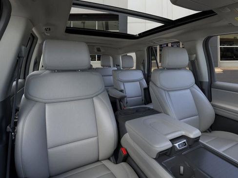 New 2026 Ford Expedition Active AWD/4WD image 14