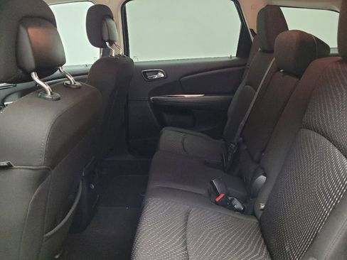 Used 2019 Dodge Journey SE FWD image 18
