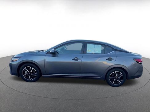 Used 2025 Nissan Sentra SV image 9