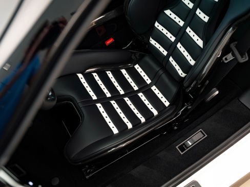 Used 2025 Ferrari SF90 Spider image 41