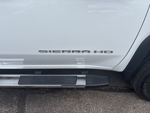 Used 2025 GMC Sierra 2500 SLT w/ SLT Premium Package image 7