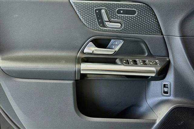Used 2026 Mercedes-Benz GLA 250 4MATIC image 17