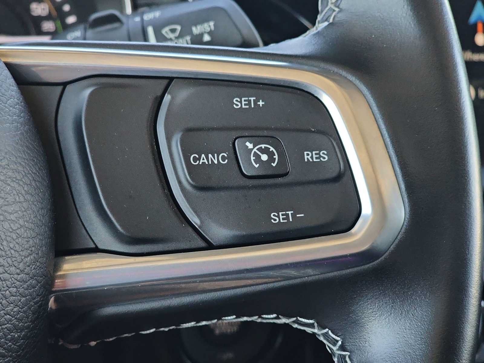 Used 2022 Jeep Wrangler Unlimited Sahara AWD/4WD image 14
