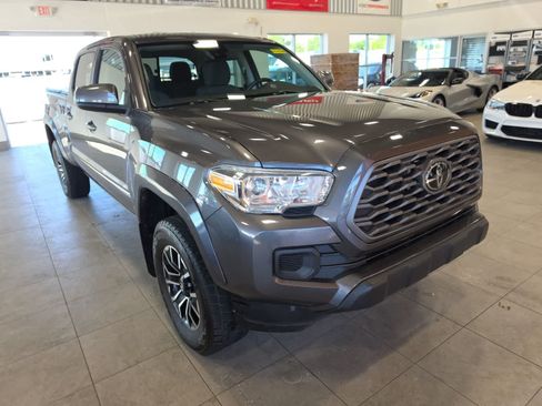 Used 2020 Toyota Tacoma 4x4 Double Cab image 5