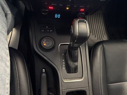 Used 2019 Ford Ranger Lariat w/ Equipment Group 501A Mid image 28
