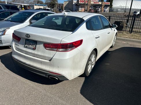 Used 2018 Kia Optima LX w/ 17" Alloy Wheels Package image 2