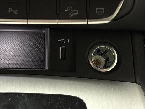 Used 2023 Audi Q5 e Prestige w/ Prestige Package image 24