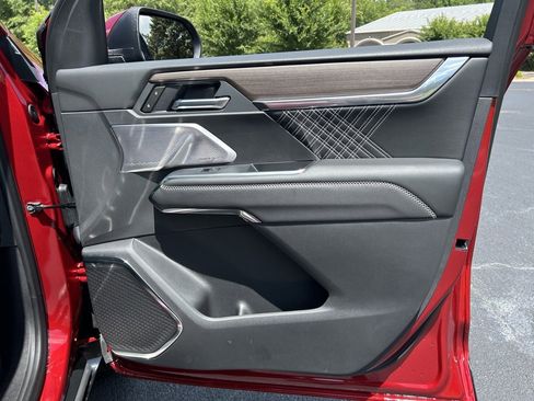 New 2025 GMC Acadia Denali w/ Super Cruise Package image 59