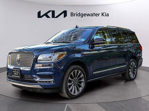 Used 2020 Lincoln Navigator Reserve w/ Luxury Package AWD/4WD image 3