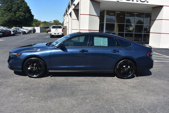 Used 2025 Honda Accord SE image 9