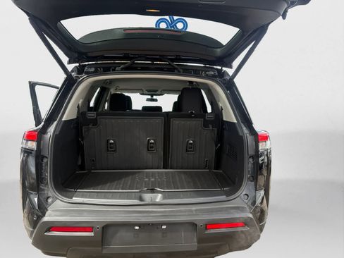 Used 2025 Nissan Pathfinder SV w/ Cargo Package image 17