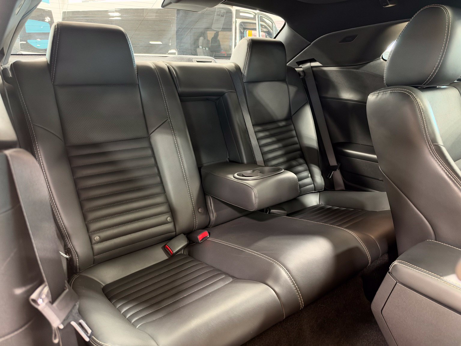 Used 2010 Dodge Challenger R/T RWD image 34