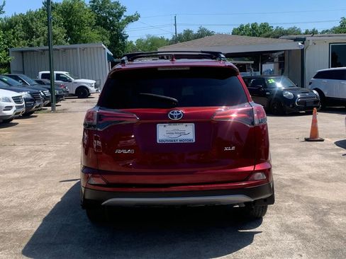 Used 2018 Toyota RAV4 XLE w/ Plus Extra Value Package FWD image 6