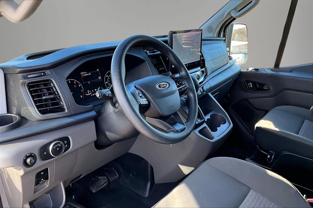 Used 2023 Ford Transit 350 XLT RWD image 16