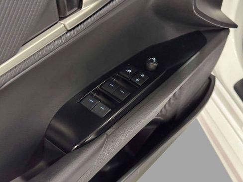 Used 2025 Toyota Camry SE image 15