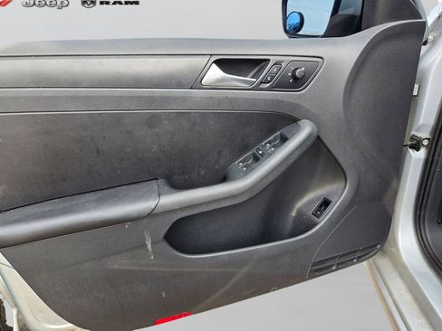 Used 2012 Volkswagen Jetta SE image 15