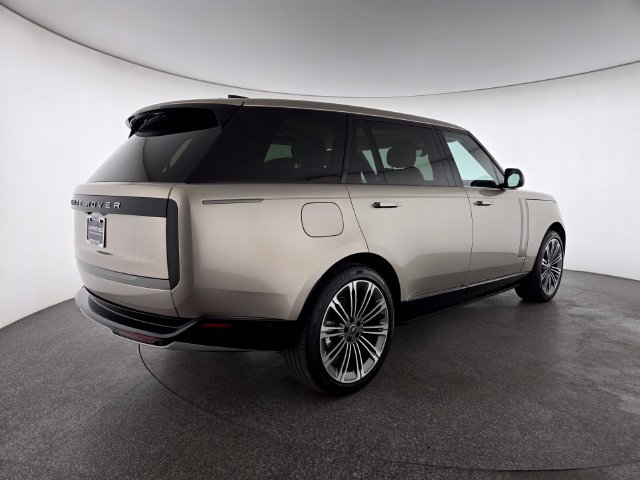 Certified 2025 Land Rover Range Rover Long Wheelbase SE AWD/4WD image 2
