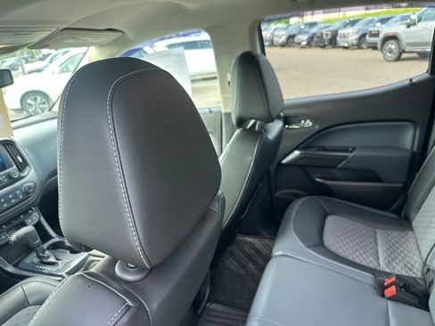 Used 2015 Chevrolet Colorado Z71 w/ LPO, Bed Protection Package AWD/4WD image 15