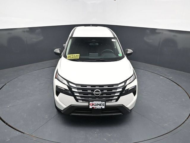 Used 2024 Nissan Rogue S AWD/4WD image 43