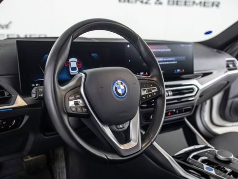 Used 2023 BMW i4 eDrive35 w/ Premium Package RWD image 21