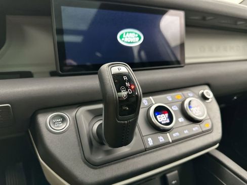 Used 2022 Land Rover Defender 110 X-Dynamic SE image 24