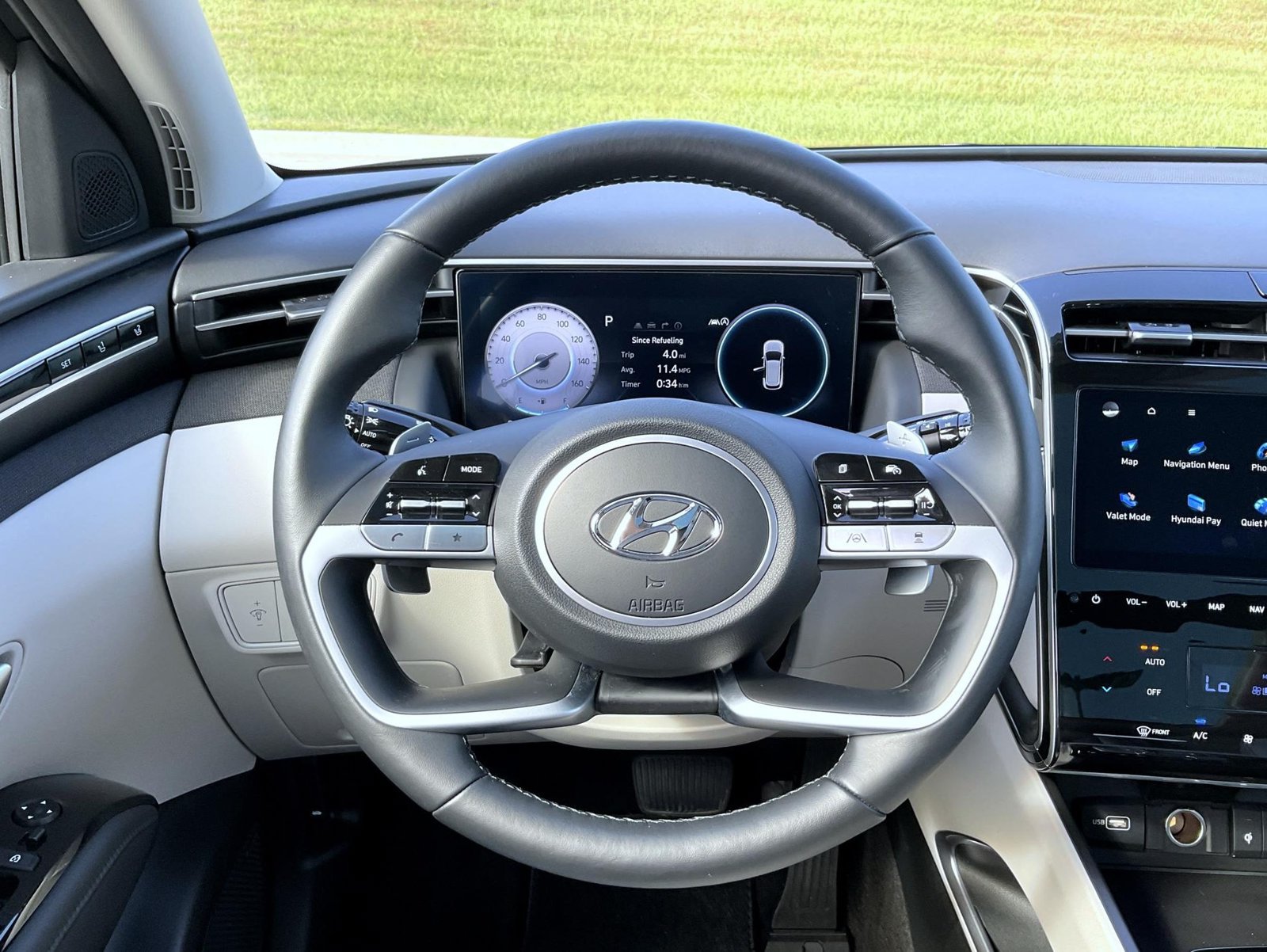 Certified 2024 Hyundai Tucson Limited AWD/4WD image 11