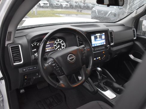 Used 2023 Nissan Frontier SV w/ SV Convenience Package image 22