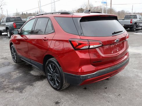 Used 2023 Chevrolet Equinox RS image 3