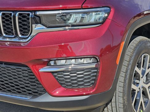 New 2025 Jeep Grand Cherokee Limited w/ Trailer Tow Package image 8