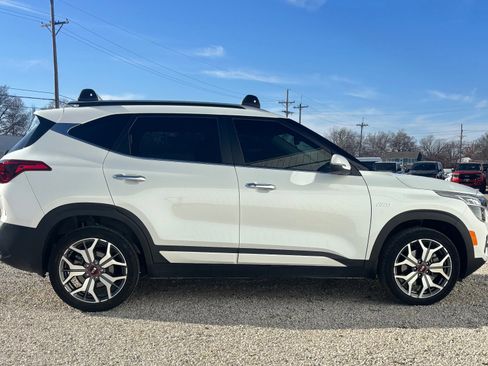 Used 2021 Kia Seltos SX image 2