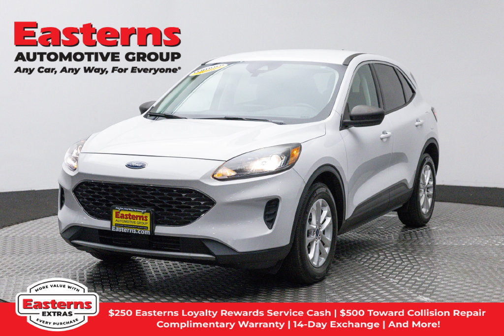 Used 2022 Ford Escape SE FWD image 1