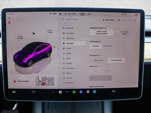 Used 2022 Tesla Model Y Long Range image 24