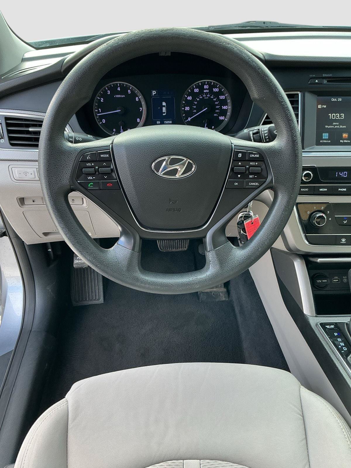 Used 2016 Hyundai Sonata SE FWD image 14