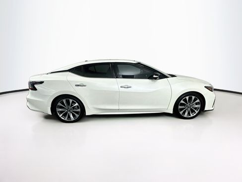 Used 2023 Nissan Maxima Platinum w/ Sport Mat Group FWD image 10