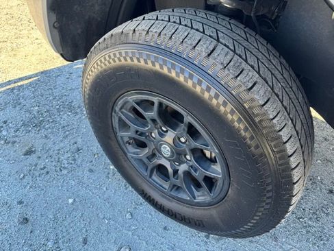 Used 2019 Toyota Tacoma SR5 image 11