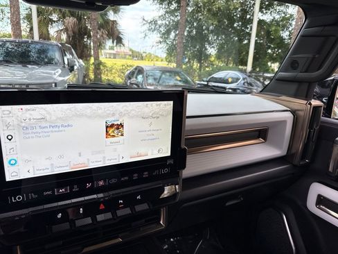 Used 2025 GMC Hummer EV 3X AWD/4WD image 87